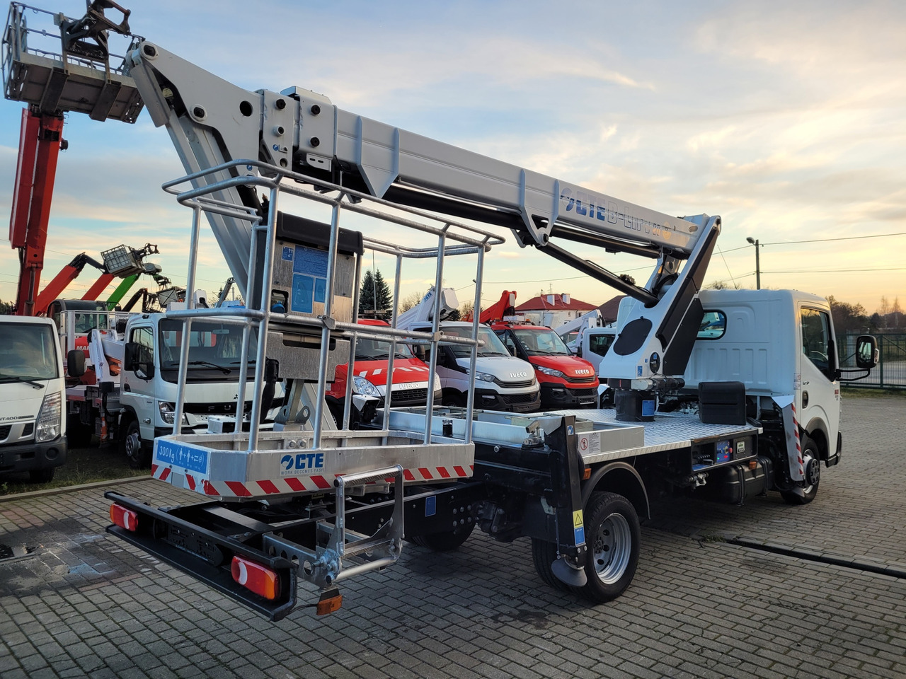 Renault Maxity podnośnik koszowy zwyżka 20 m CTE B-lift 20 JHV - Camión con plataforma elevadora: foto 4 Renault Maxity podnośnik koszowy zwyżka 20 m CTE B-lift 20 JHV - Camión con plataforma elevadora: foto 4