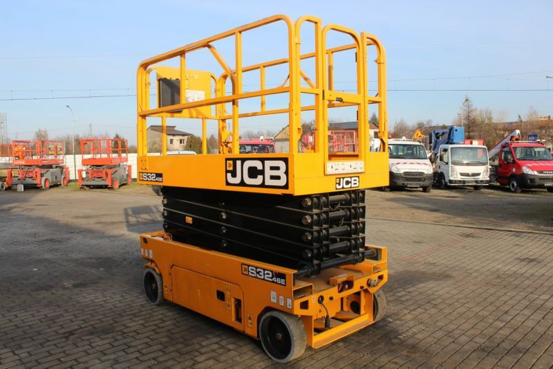 Podnośnik nożycowy elektryczny 12 m JCB S3246E - Plataforma de tijeras: foto 2 Podnośnik nożycowy elektryczny 12 m JCB S3246E - Plataforma de tijeras: foto 2