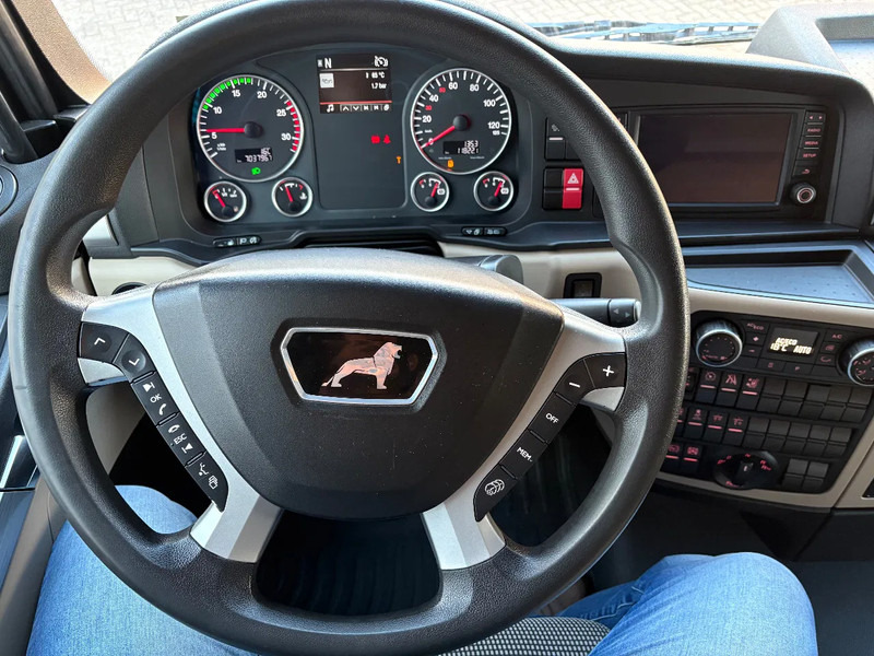 MAN TGX 18.500 4x2 / YEAR 2019 / RETARDER / - Cabeza tractora: foto 2 MAN TGX 18.500 4x2 / YEAR 2019 / RETARDER / - Cabeza tractora: foto 2