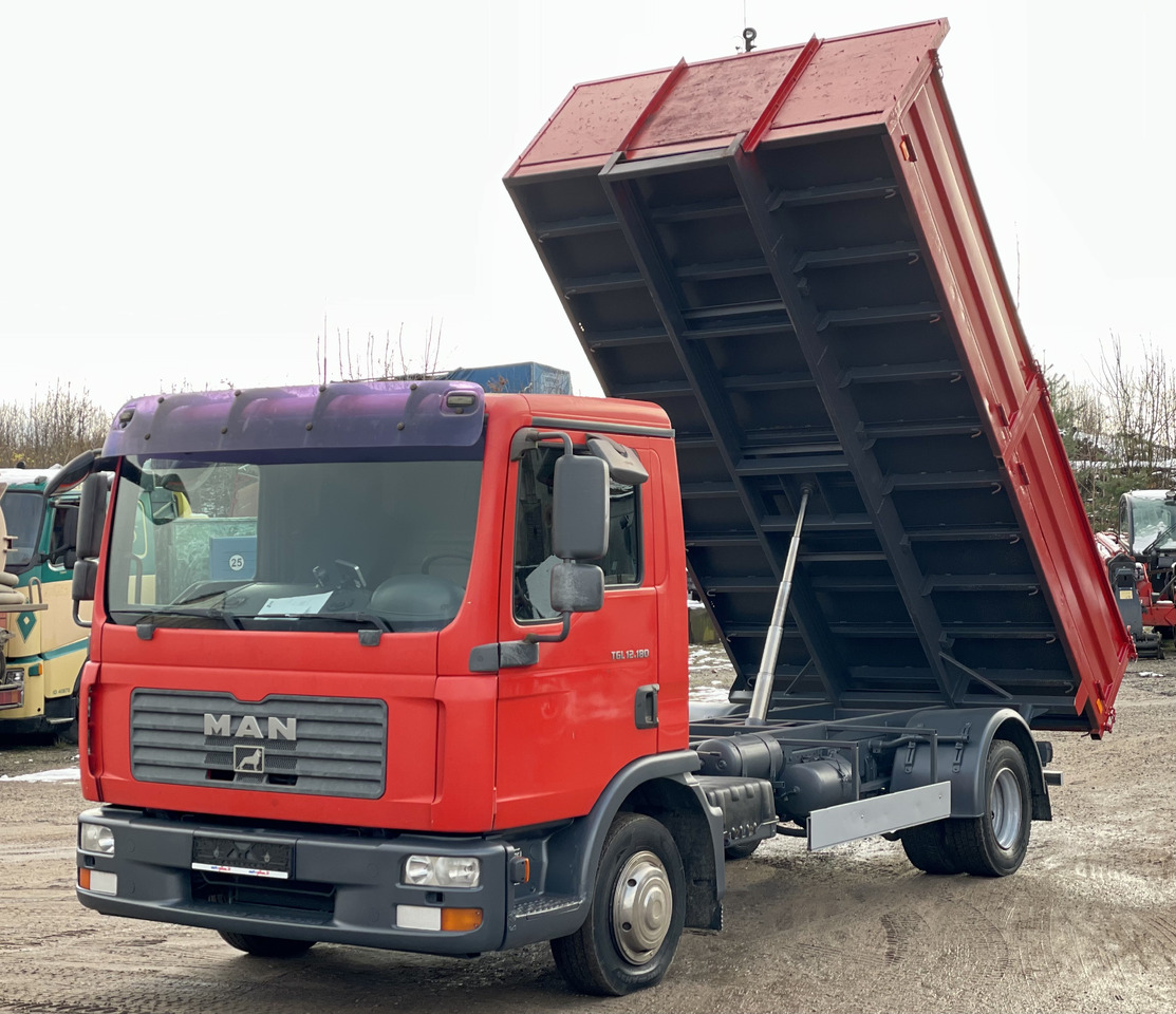 MAN TGL - Camión volquete: foto 1 MAN TGL - Camión volquete: foto 1