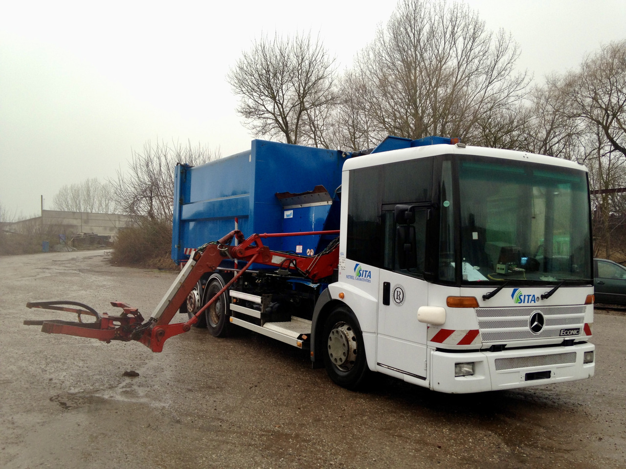MERCEDES-BENZ ECONIC - Camión de basura: foto 2 MERCEDES-BENZ ECONIC - Camión de basura: foto 2
