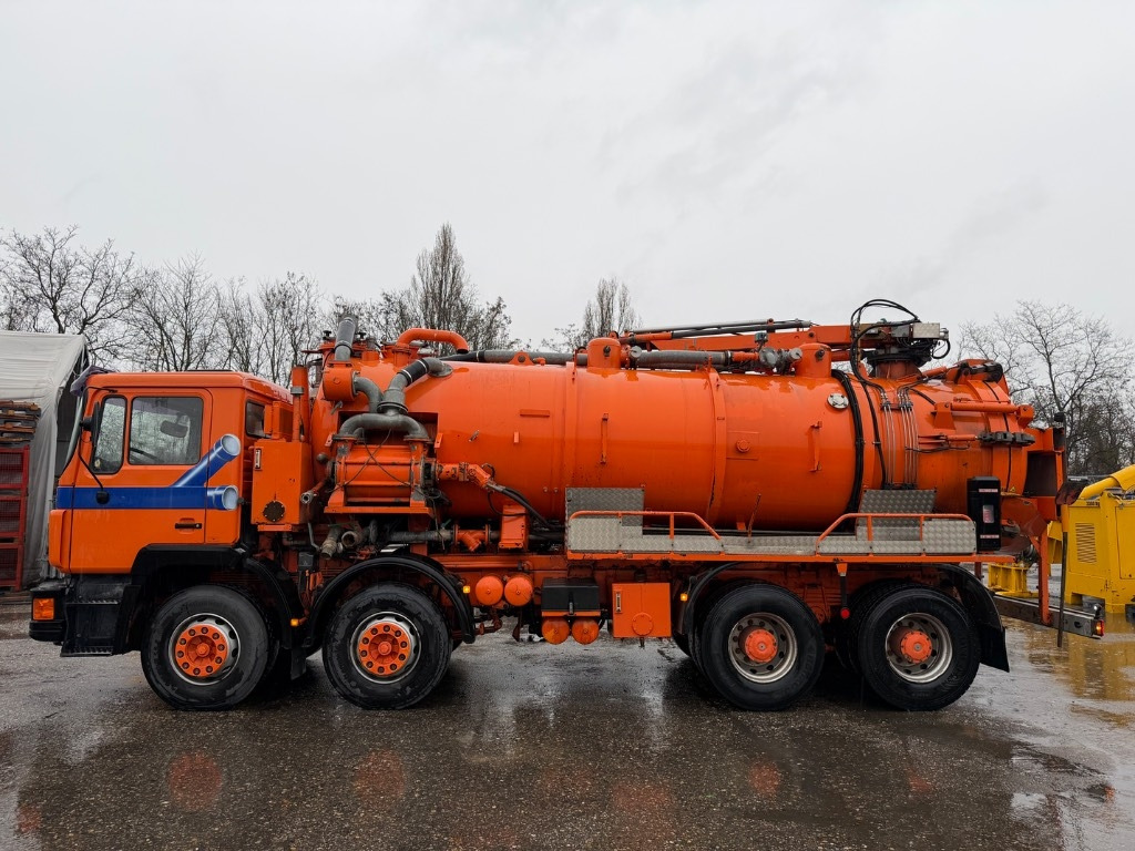 MAN 32.402 VF 8x4 - Limpieza de alcantarillado: foto 1 MAN 32.402 VF 8x4 - Limpieza de alcantarillado: foto 1