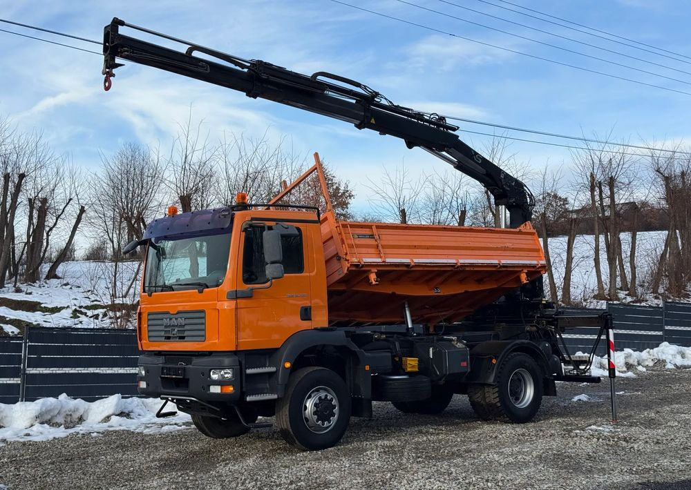 MAN * TGM 18-330 MAN 4x4 HDS Hiab 122 * Kiper Wywrotka * Bardzo Dobry Stan - Camión volquete: foto 1 MAN * TGM 18-330 MAN 4x4 HDS Hiab 122 * Kiper Wywrotka * Bardzo Dobry Stan - Camión volquete: foto 1