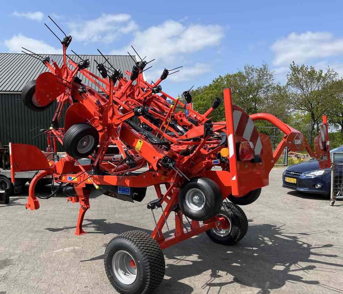 Kuhn GF8703T Schudder Tedder Kreiselheuer weidebouwmachines - Henificadora: foto 3 Kuhn GF8703T Schudder Tedder Kreiselheuer weidebouwmachines - Henificadora: foto 3