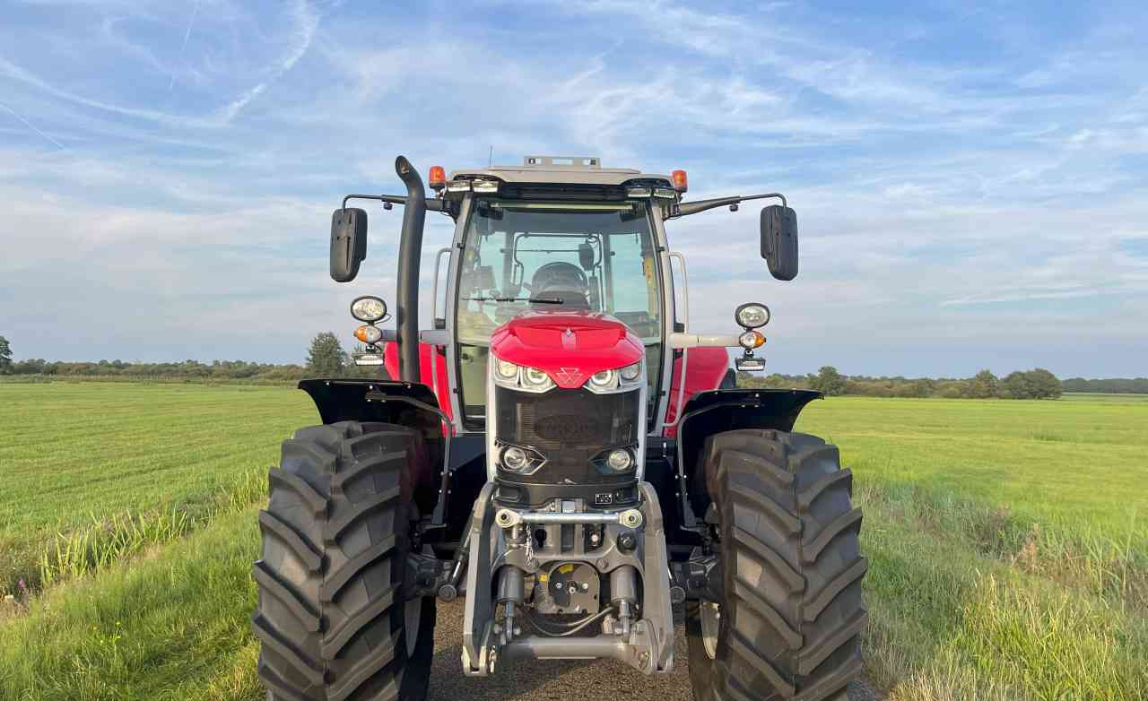 Massey Ferguson 7S.190 Dyna-VT Exclusive tractoren - Tractor: foto 3 Massey Ferguson 7S.190 Dyna-VT Exclusive tractoren - Tractor: foto 3