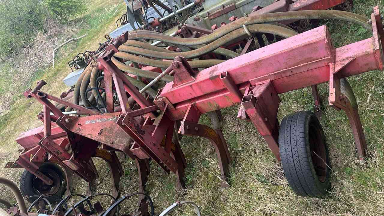 Peecon Bouwlandinjecteur, mestverwerking - Inyector de purín: foto 3 Peecon Bouwlandinjecteur, mestverwerking - Inyector de purín: foto 3