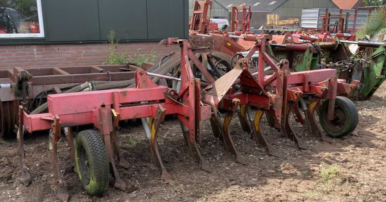 Peecon Bouwlandinjecteur, mestverwerking - Inyector de purín: foto 1 Peecon Bouwlandinjecteur, mestverwerking - Inyector de purín: foto 1