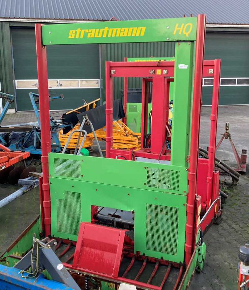 Strautmann HQ 3800 kuilsnijder voermachines - Equipo para silos: foto 1 Strautmann HQ 3800 kuilsnijder voermachines - Equipo para silos: foto 1