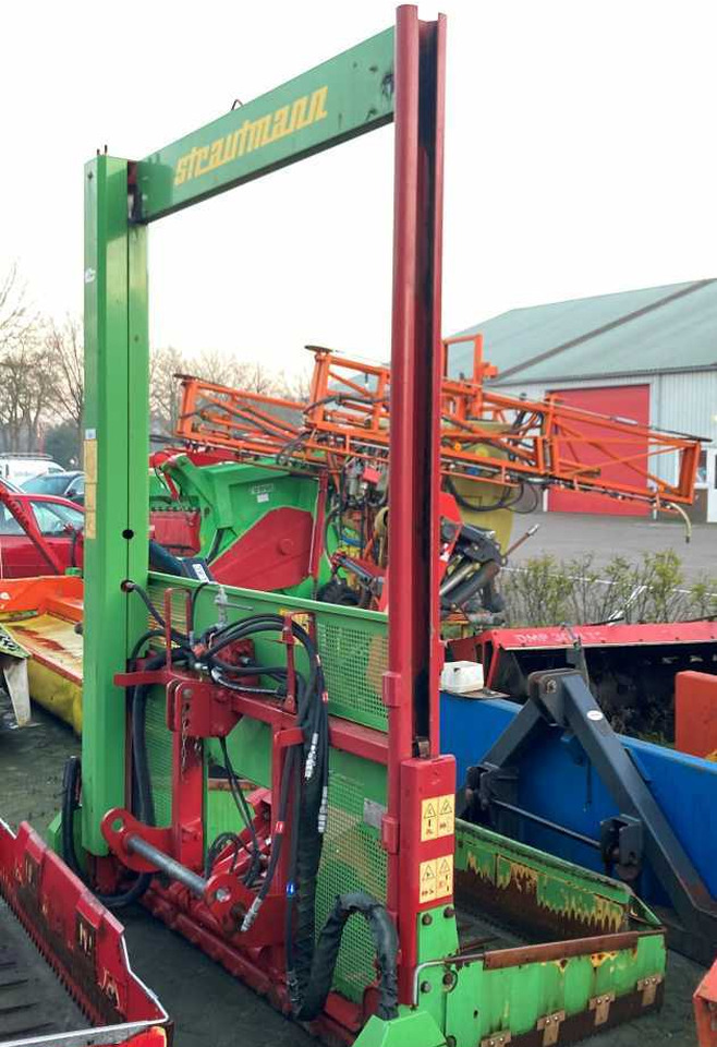 Strautmann HQ 3800 kuilsnijder voermachines - Equipo para silos: foto 4 Strautmann HQ 3800 kuilsnijder voermachines - Equipo para silos: foto 4