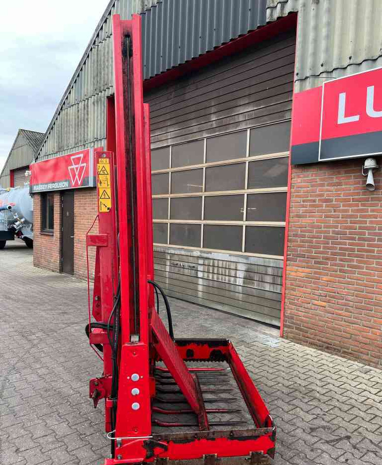 Trioliet TU195 Kuilvoersnijder kuilsnijder hefmast voermachines - Equipo para silos: foto 5 Trioliet TU195 Kuilvoersnijder kuilsnijder hefmast voermachines - Equipo para silos: foto 5