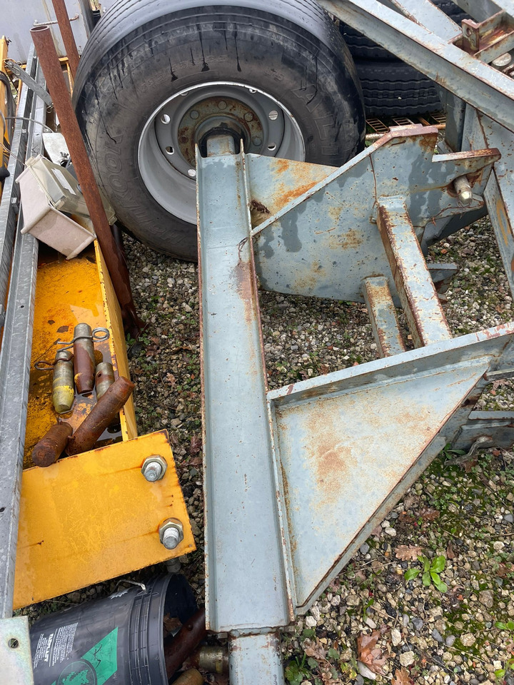 Liebherr  - Grúa automontante: foto 2 Liebherr  - Grúa automontante: foto 2