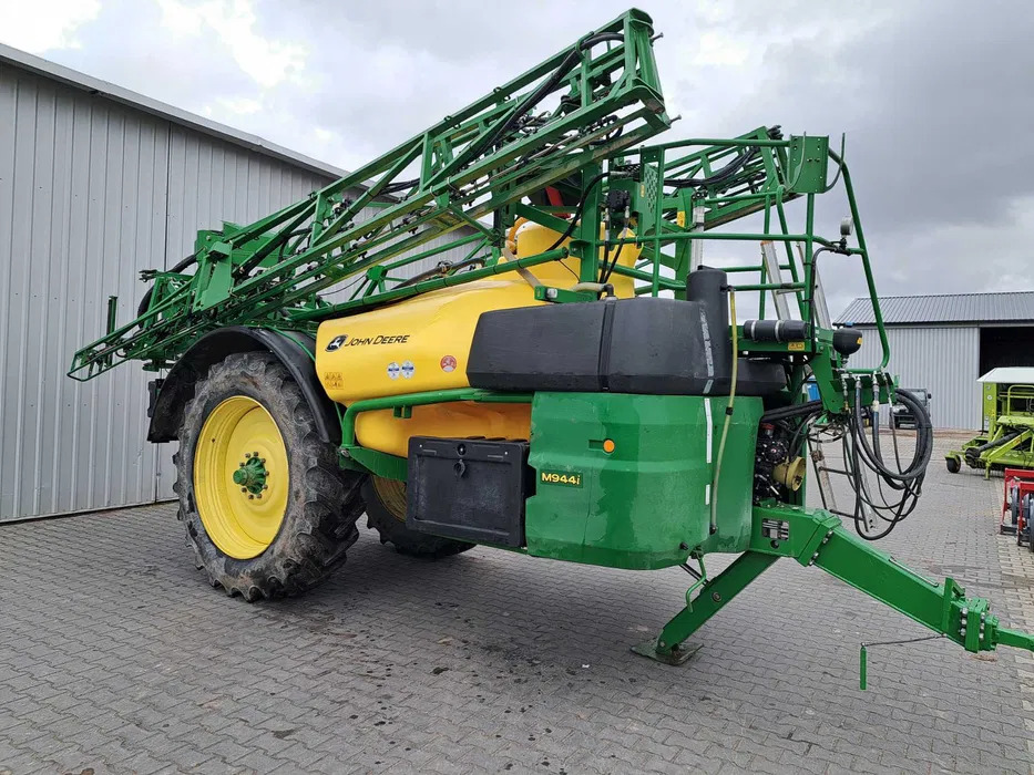 John Deere M944I - Pulverizador arrastrado: foto 4 John Deere M944I - Pulverizador arrastrado: foto 4