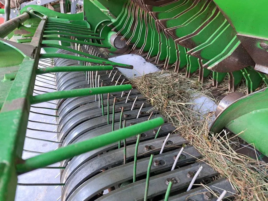 Mchale V660 - Rotoempacadora: foto 5 Mchale V660 - Rotoempacadora: foto 5