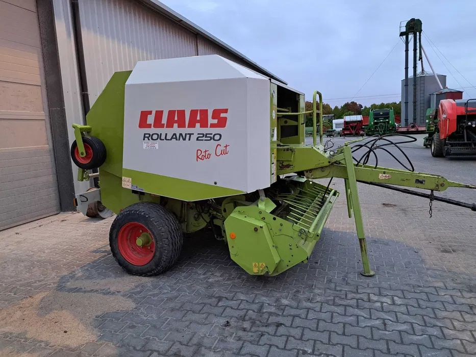 PRASA ROLUJĄCA CLAAS ROLLANT 250 RC 255 - Rotoempacadora: foto 5 PRASA ROLUJĄCA CLAAS ROLLANT 250 RC 255 - Rotoempacadora: foto 5