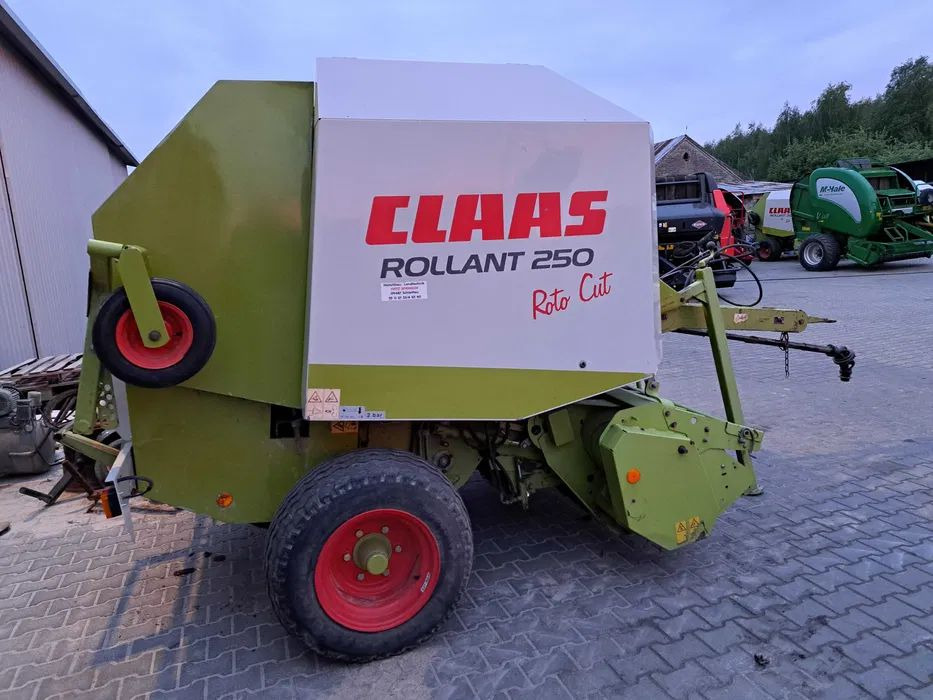 PRASA ROLUJĄCA CLAAS ROLLANT 250 RC 255 - Rotoempacadora: foto 2 PRASA ROLUJĄCA CLAAS ROLLANT 250 RC 255 - Rotoempacadora: foto 2