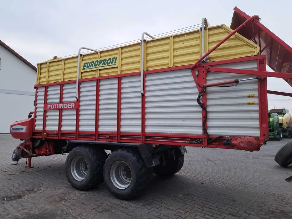 Przyczepa samozbierająca Pottinger Europrofi 5000 - Remolque autocargador: foto 3 Przyczepa samozbierająca Pottinger Europrofi 5000 - Remolque autocargador: foto 3
