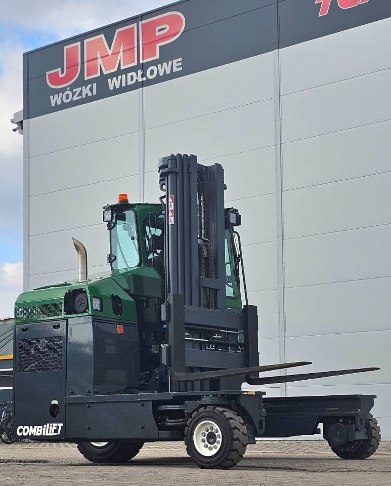 Combilift C 4000 D MK4 150 hrs ONLY! - Carretilla de 4 vías: foto 1 Combilift C 4000 D MK4 150 hrs ONLY! - Carretilla de 4 vías: foto 1