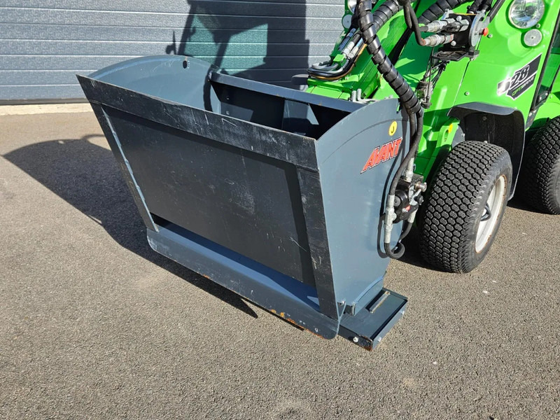 Avant 900 Zand- en zoutstrooier - Implemento para Maquinaria agrícola: foto 4 Avant 900 Zand- en zoutstrooier - Implemento para Maquinaria agrícola: foto 4