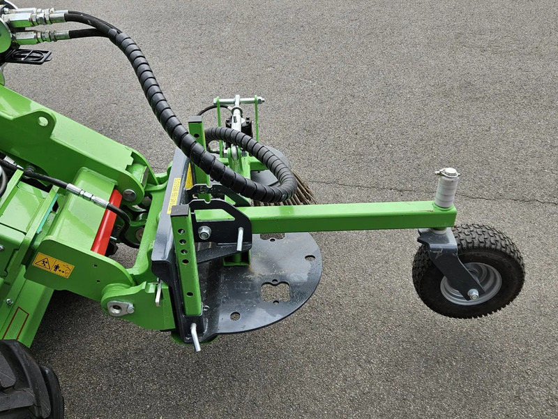 Avant Onkruidborstel 60cm - Implemento para Maquinaria agrícola: foto 5 Avant Onkruidborstel 60cm - Implemento para Maquinaria agrícola: foto 5