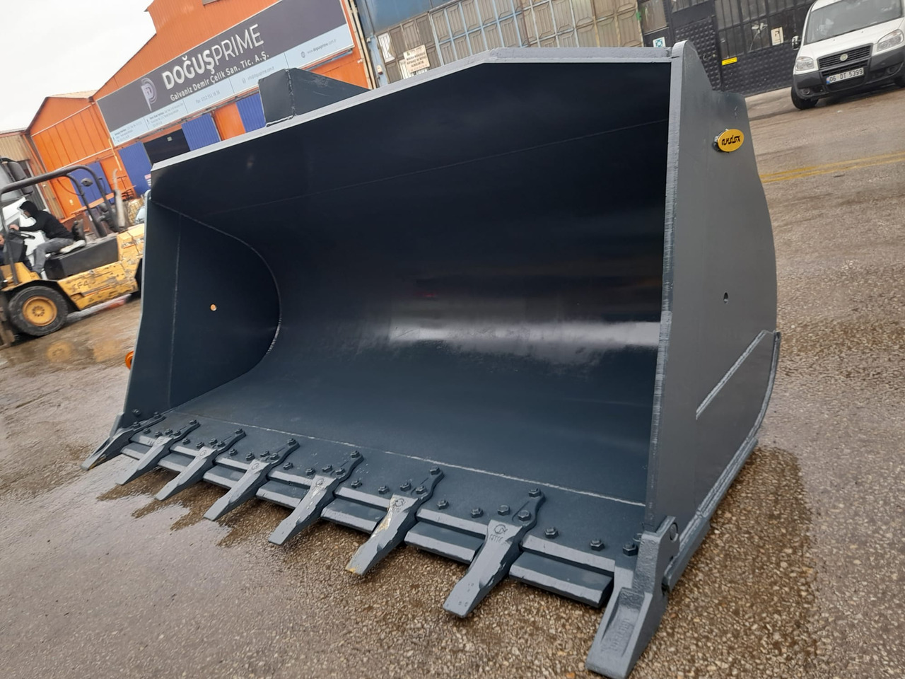 Doosan - Cazo cargador para Maquinaria de construcción: foto 1 Doosan - Cazo cargador para Maquinaria de construcción: foto 1