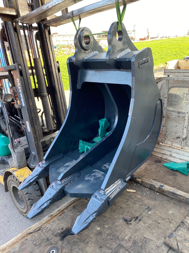 LIUGONG 950 Ripper bucket - Cazo para excavadora: foto 1 LIUGONG 950 Ripper bucket - Cazo para excavadora: foto 1