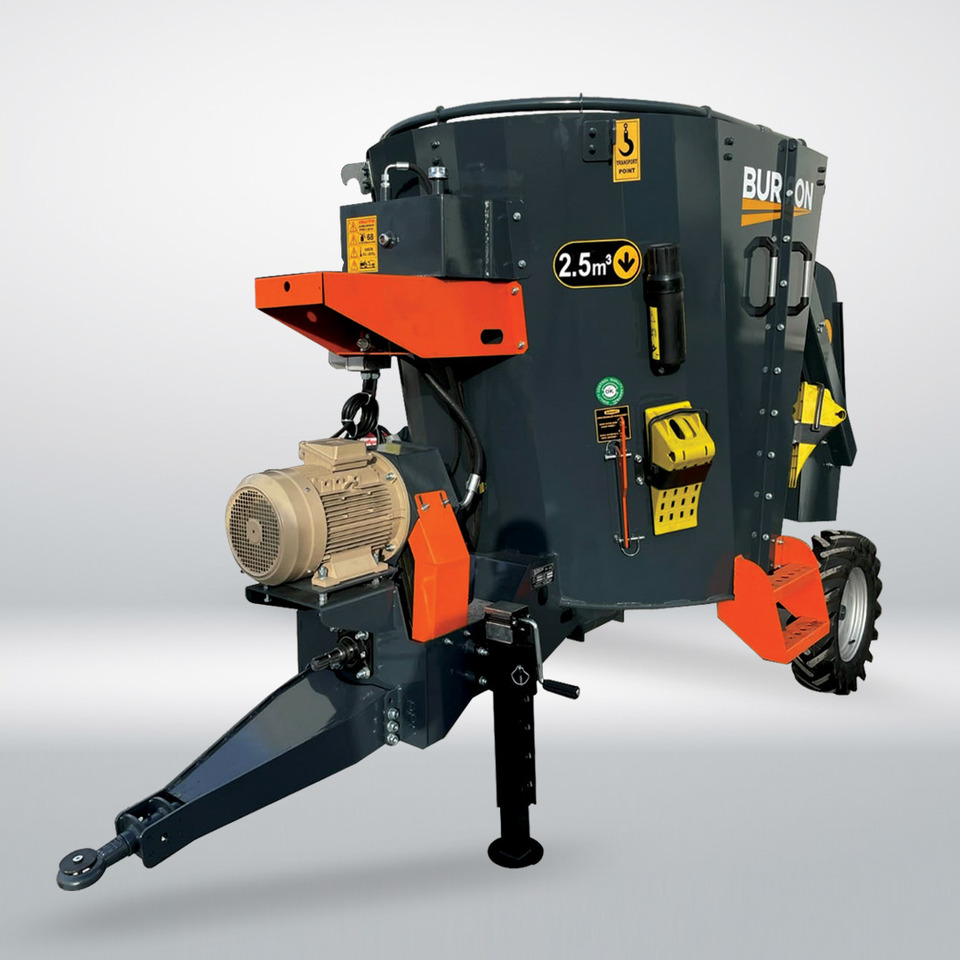 2.5 m3 Çekilir Yem Karma Makinesi - Desensiladora: foto 1 2.5 m3 Çekilir Yem Karma Makinesi - Desensiladora: foto 1