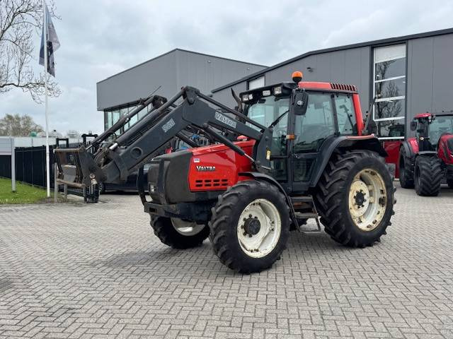 Valtra Valmet 6650 Hitech, voorlader, vloeistofkoppeling - Tractor: foto 5 Valtra Valmet 6650 Hitech, voorlader, vloeistofkoppeling - Tractor: foto 5