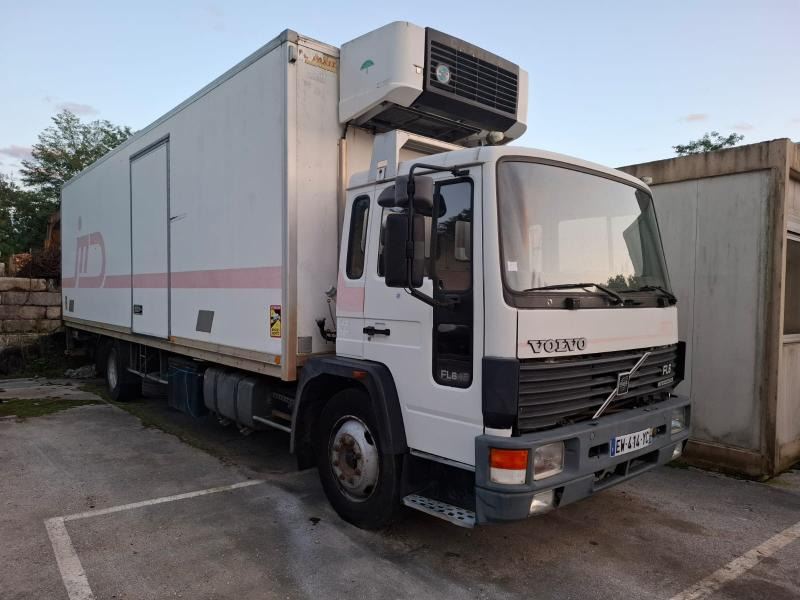 Volvo FL6 - Camión frigorífico: foto 2 Volvo FL6 - Camión frigorífico: foto 2