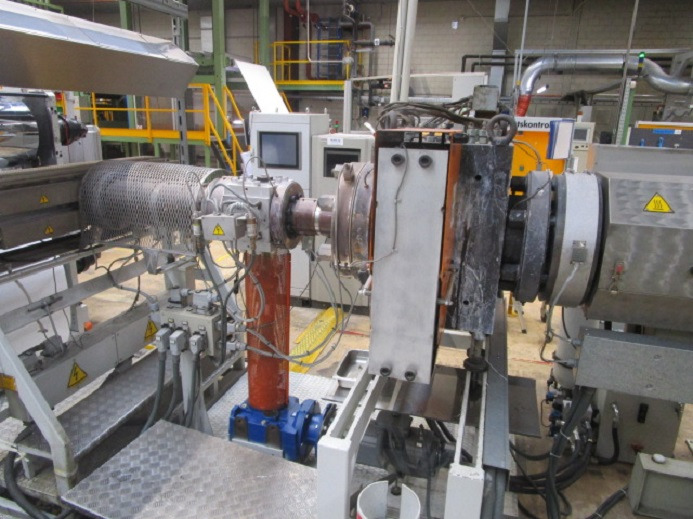 AMUT FLAT FILM EXTRUDER EA-160 FÜR PS/PP - Máquina de embalaje: foto 5 AMUT FLAT FILM EXTRUDER EA-160 FÜR PS/PP - Máquina de embalaje: foto 5