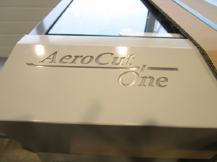 AUTOMATISCHES SCHNEIDSYSTEM UCHIDA AEROCUT ONE - Máquina cortadora de papel: foto 3 AUTOMATISCHES SCHNEIDSYSTEM UCHIDA AEROCUT ONE - Máquina cortadora de papel: foto 3