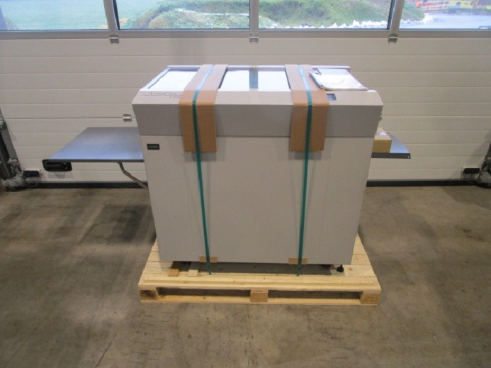 AUTOMATISCHES SCHNEIDSYSTEM UCHIDA AEROCUT ONE - Máquina cortadora de papel: foto 1 AUTOMATISCHES SCHNEIDSYSTEM UCHIDA AEROCUT ONE - Máquina cortadora de papel: foto 1