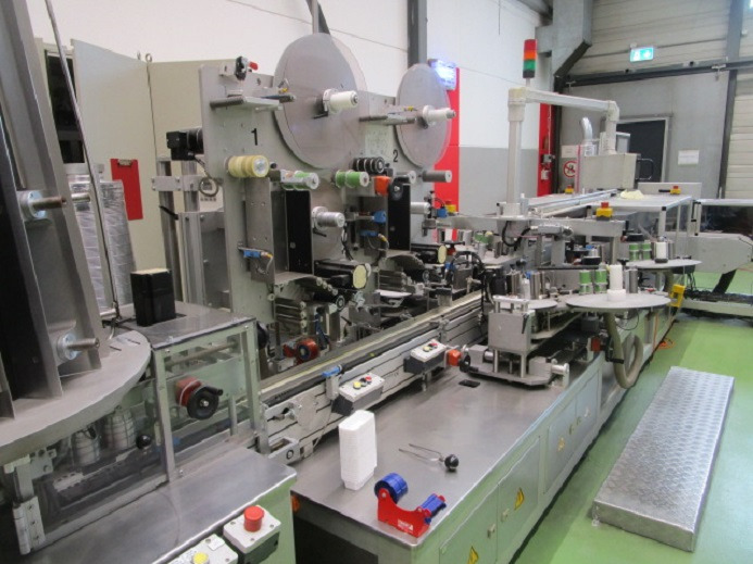 BECHER ETIKETTIERANLAGE SCHLEUTER GU 4S 6 - Máquina de embalaje: foto 5 BECHER ETIKETTIERANLAGE SCHLEUTER GU 4S 6 - Máquina de embalaje: foto 5