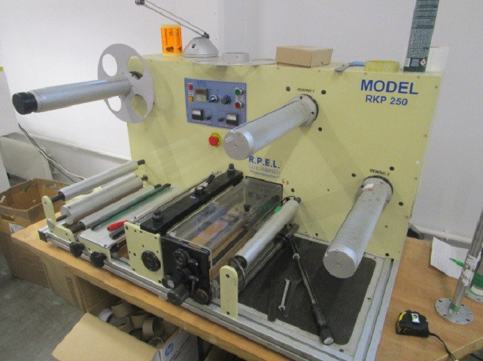 INSPEKTIONSUMROLLER RKP 350 MIT SCHNEIDEEINRICHTUNG - Máquina de impresión: foto 4 INSPEKTIONSUMROLLER RKP 350 MIT SCHNEIDEEINRICHTUNG - Máquina de impresión: foto 4