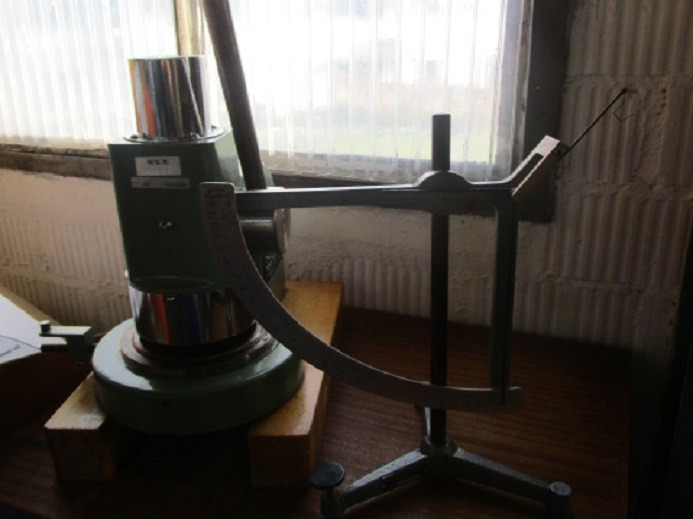 MECHANISCHE PAPIERWAAGE MIT HANDPROBE STANZE - Máquina de impresión: foto 3 MECHANISCHE PAPIERWAAGE MIT HANDPROBE STANZE - Máquina de impresión: foto 3