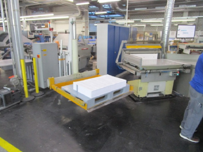 POLAR 137 ED-AT - Máquina cortadora de papel: foto 3 POLAR 137 ED-AT - Máquina cortadora de papel: foto 3