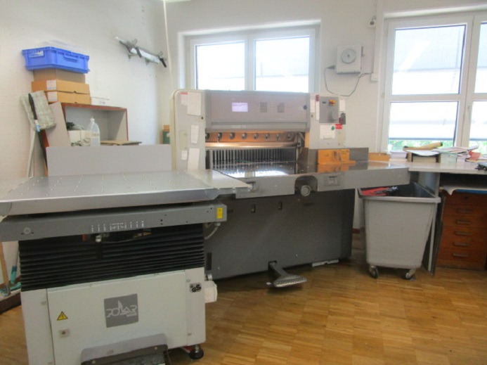 POLAR 78 ES - Máquina cortadora de papel: foto 2 POLAR 78 ES - Máquina cortadora de papel: foto 2