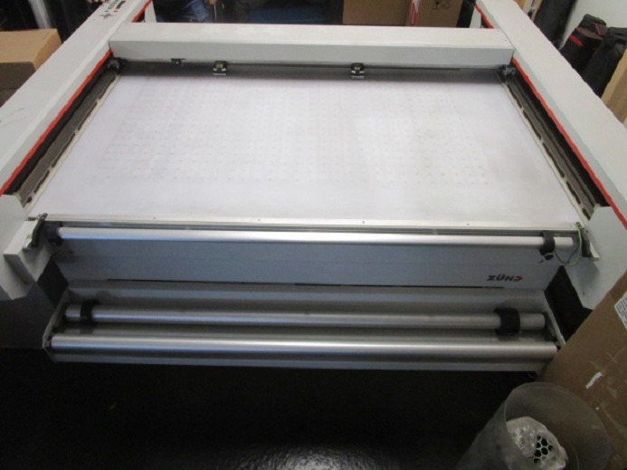 SCHNEIDEPLOTTER ZÜND P-1200 PLUS - Máquina cortadora de papel: foto 3 SCHNEIDEPLOTTER ZÜND P-1200 PLUS - Máquina cortadora de papel: foto 3