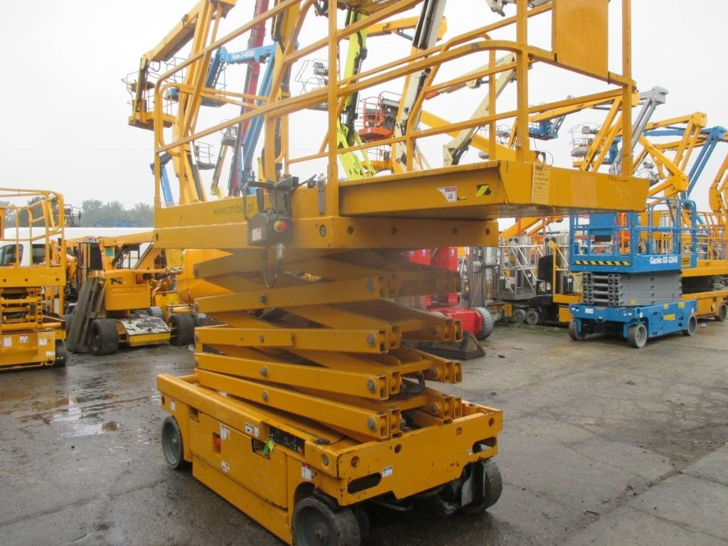 Haulotte Compact 12 - Plataforma de tijeras: foto 4 Haulotte Compact 12 - Plataforma de tijeras: foto 4