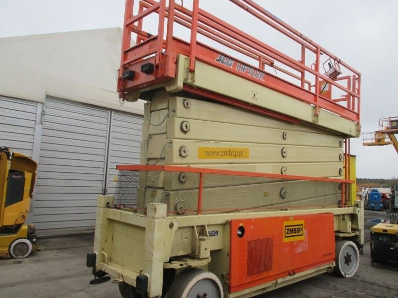 JLG Liftlux 245-12 - Plataforma de tijeras: foto 3 JLG Liftlux 245-12 - Plataforma de tijeras: foto 3