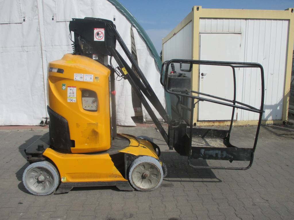 Manitou 100 VJR - Plataforma de mástil vertical: foto 1 Manitou 100 VJR - Plataforma de mástil vertical: foto 1