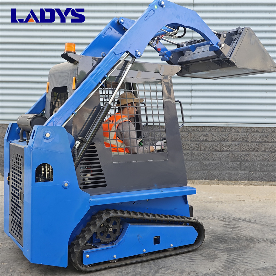 LADYS LA670 Skid Steer Euro 5/Epa Engine Kubota Mini Small Skid Steer Loader For Sale - Minicargadora: foto 4 LADYS LA670 Skid Steer Euro 5/Epa Engine Kubota Mini Small Skid Steer Loader For Sale - Minicargadora: foto 4