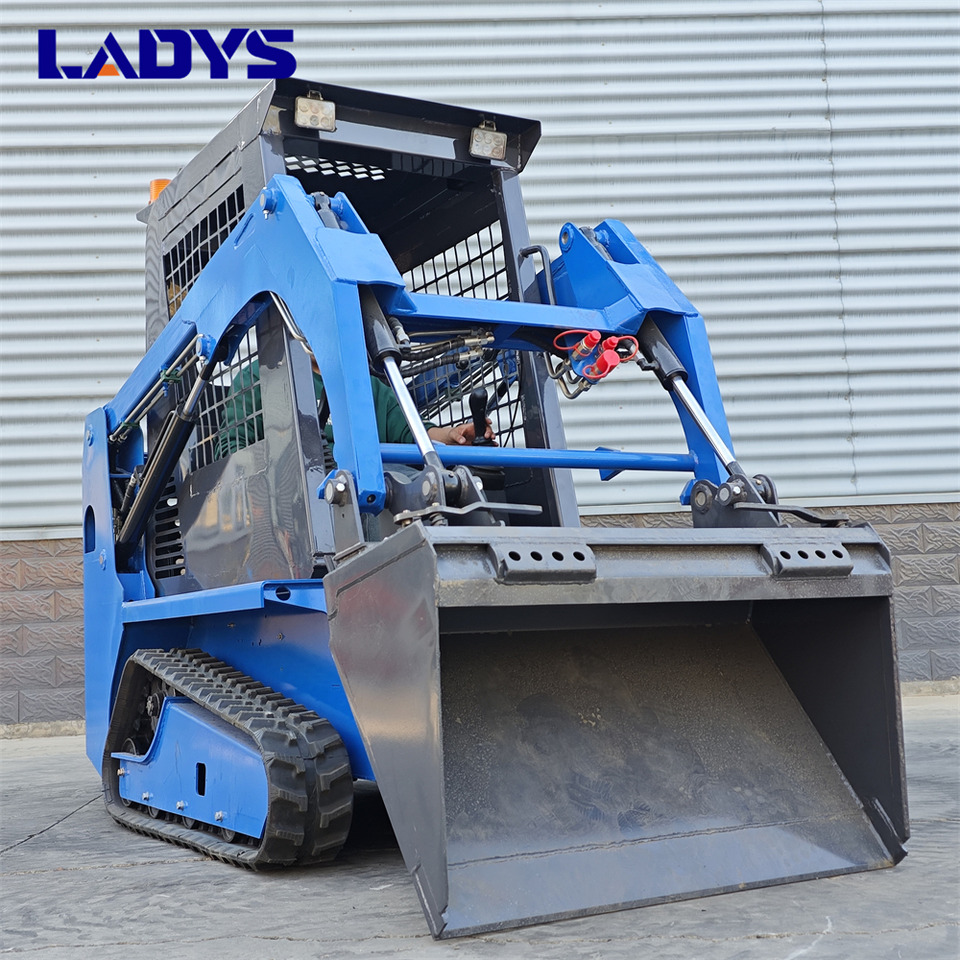 LADYS LA670 Skid Steer Euro 5/Epa Engine Kubota Mini Small Skid Steer Loader For Sale - Minicargadora: foto 1 LADYS LA670 Skid Steer Euro 5/Epa Engine Kubota Mini Small Skid Steer Loader For Sale - Minicargadora: foto 1