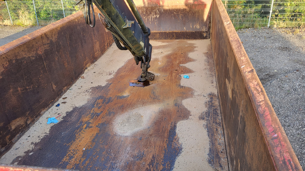 Camión volquete para transporte de materiales áridos MAN 33.414 6X6 HIAB 102 33.414: foto 27