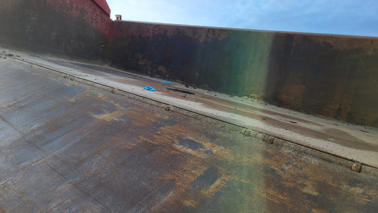 Camión volquete para transporte de materiales áridos MAN 33.414 6X6 HIAB 102 33.414: foto 26