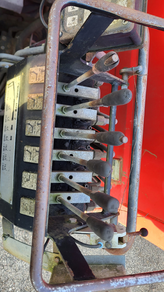 Camión volquete para transporte de materiales áridos MAN 33.414 6X6 HIAB 102 33.414: foto 29