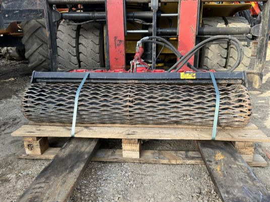 Enfouisseur de pierres - Equipo para trabajo del suelo: foto 3 Enfouisseur de pierres - Equipo para trabajo del suelo: foto 3