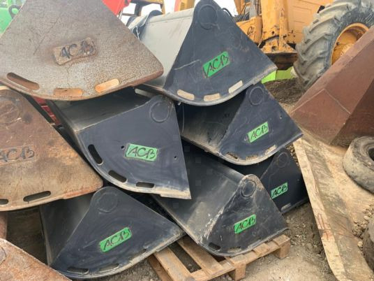 Godet de curage Morin M3 - Cazo para excavadora: foto 2 Godet de curage Morin M3 - Cazo para excavadora: foto 2