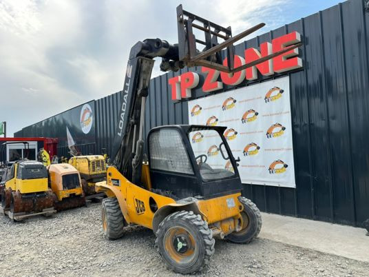 JCB 520-40 à 23500 € HT - Manipulador telescópico: foto 3 JCB 520-40 à 23500 € HT - Manipulador telescópico: foto 3