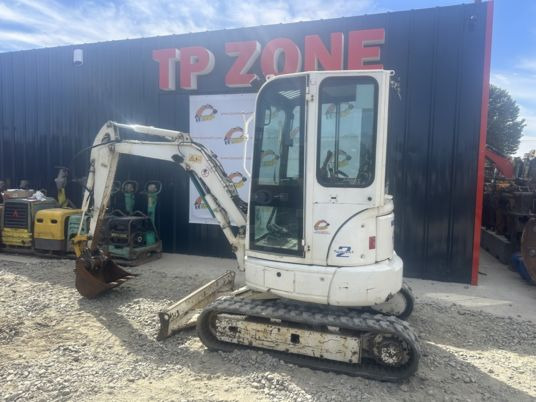 Komatsu PC26MR-3 cabine à 19500€ HT - Miniexcavadora: foto 4 Komatsu PC26MR-3 cabine à 19500€ HT - Miniexcavadora: foto 4