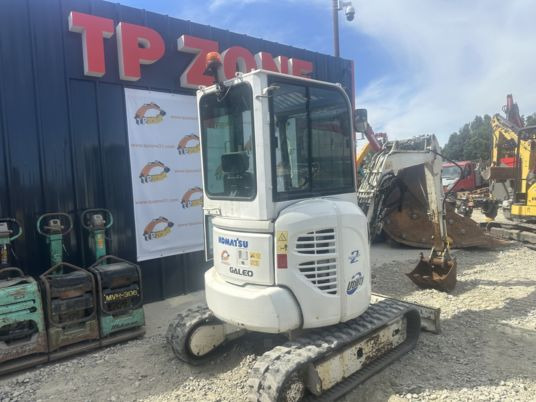 Komatsu PC26MR-3 cabine à 19500€ HT - Miniexcavadora: foto 3 Komatsu PC26MR-3 cabine à 19500€ HT - Miniexcavadora: foto 3